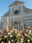 Basilica di Santa Maria Novella con fiori
